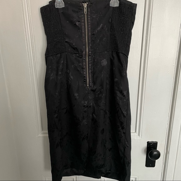 D.E.P.T thick upholstery feel strapless dress with back zip size M inside lining - Picture 4 of 8